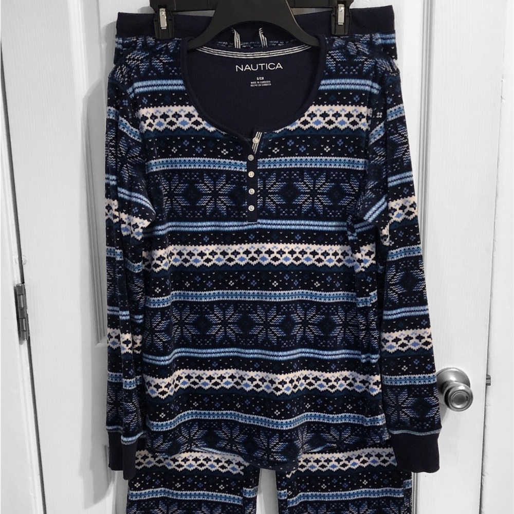 Woman’s Nautica 2pc Fleece Pajama Set